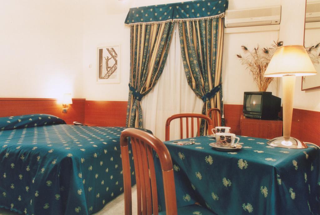 Hotel Caput Mundi Rom Exterior foto