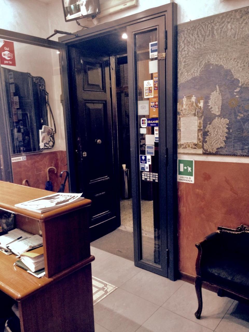 Hotel Caput Mundi Rom Exterior foto