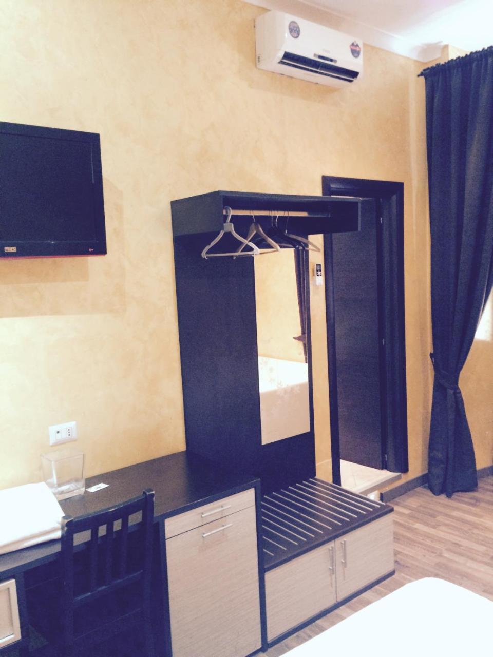 Hotel Caput Mundi Rom Exterior foto